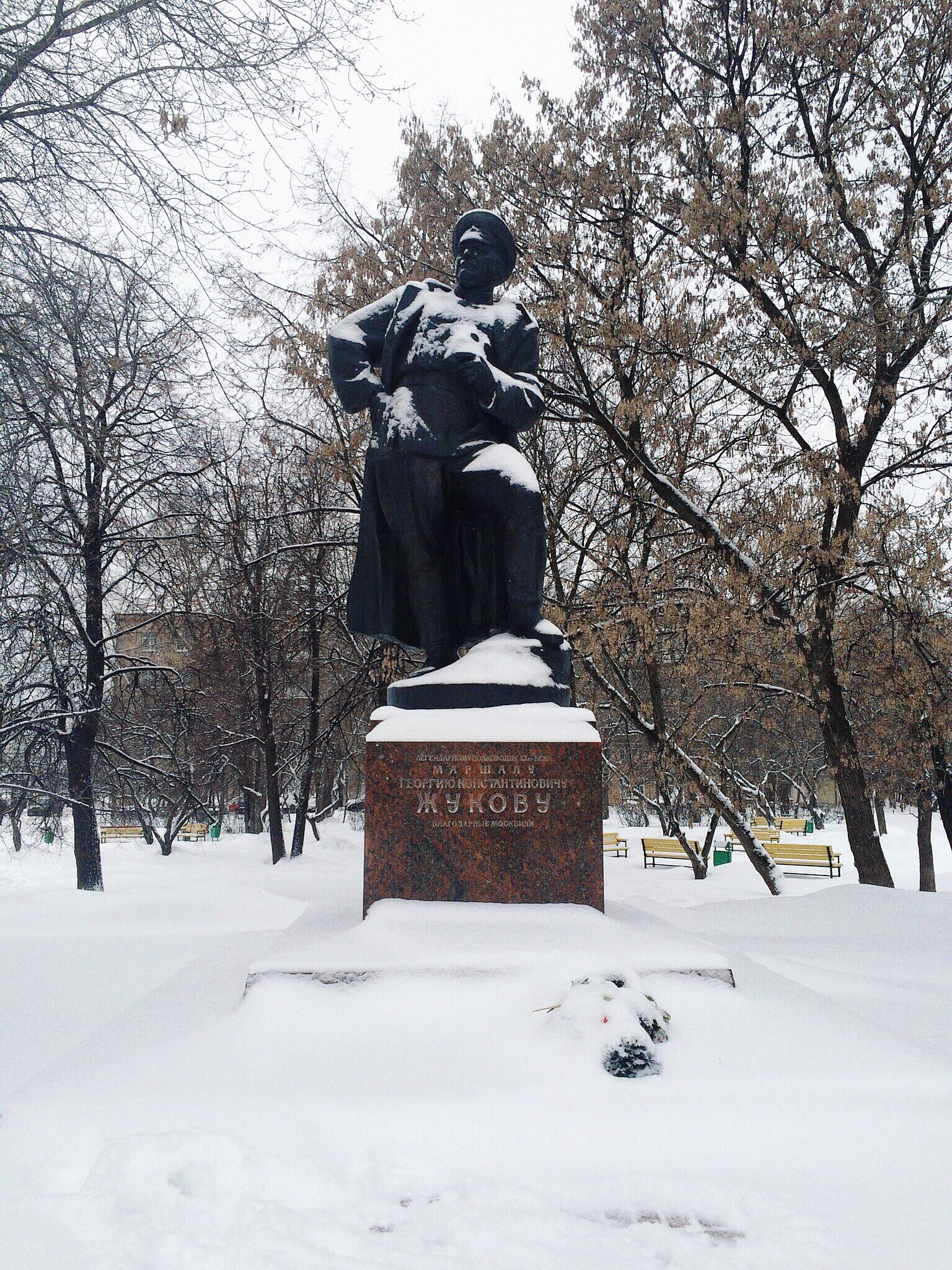 Офицеры памятник в москве фото