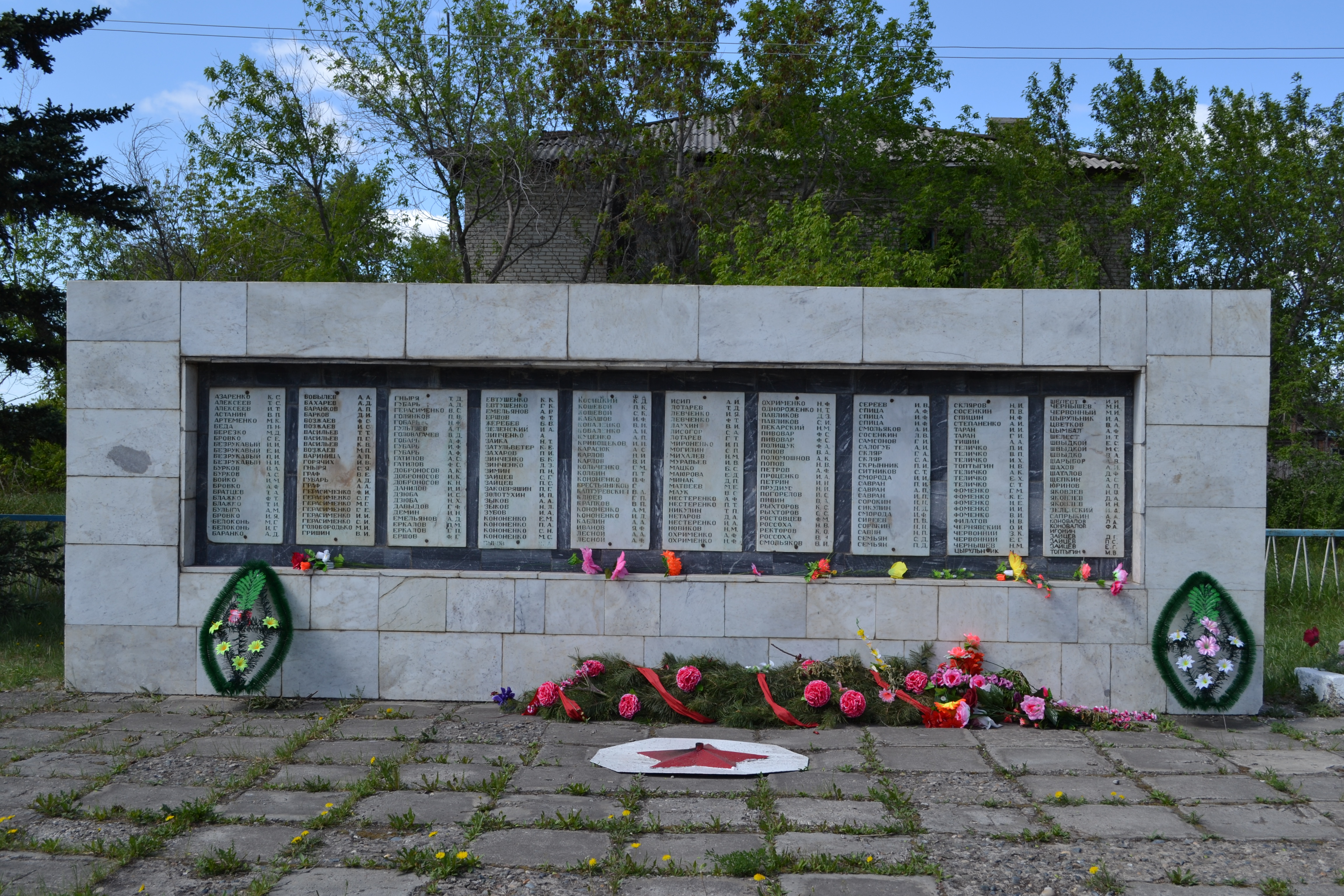 Фото памятников воинам вов