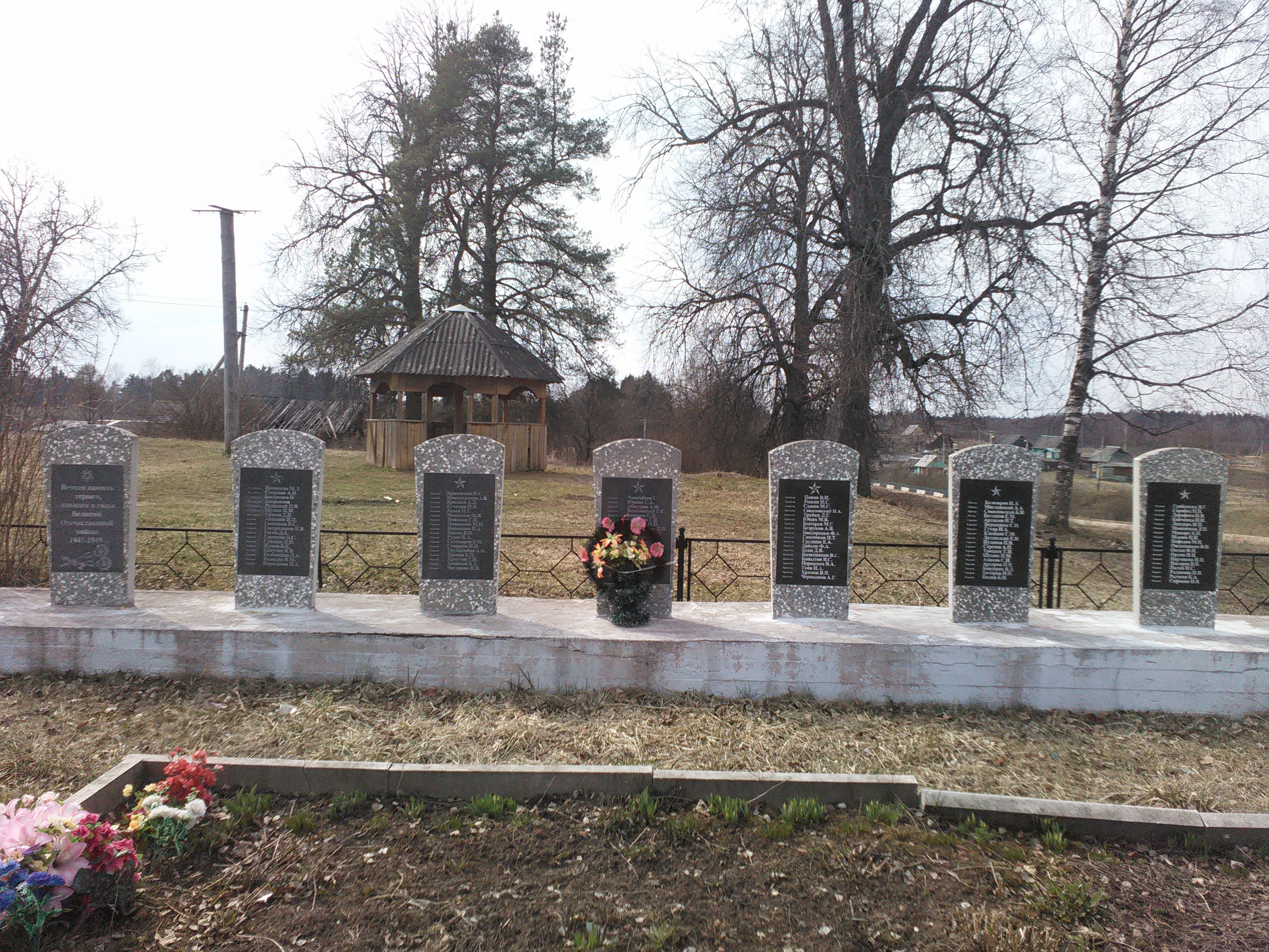 Село воинское. Яблонька воинское захоронение Нелидовского района Тверской области. Воинское захоронение в д.Вахново Зубцовский район Тверская область. Тверская область Западнодвинский район д.Бибирево Братская могила. Воинское захоронение Оленинский район Тверская область.